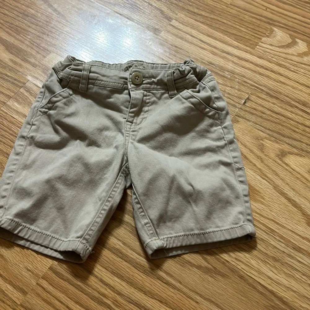 Girls khakis 🤎🌼